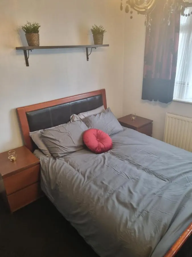 Lovely Residential Home 2 Bed Apartments Goodmayes