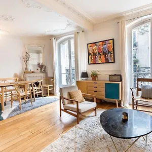  Apartment Montmartre // Lovely Flat For ! France